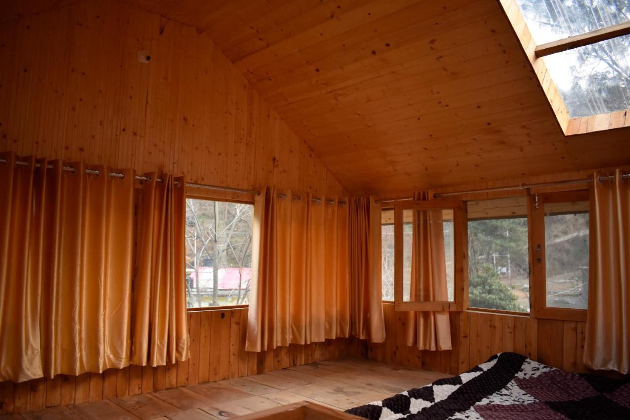 Moksha - By The River Villa Jibhi ภายนอก รูปภาพ