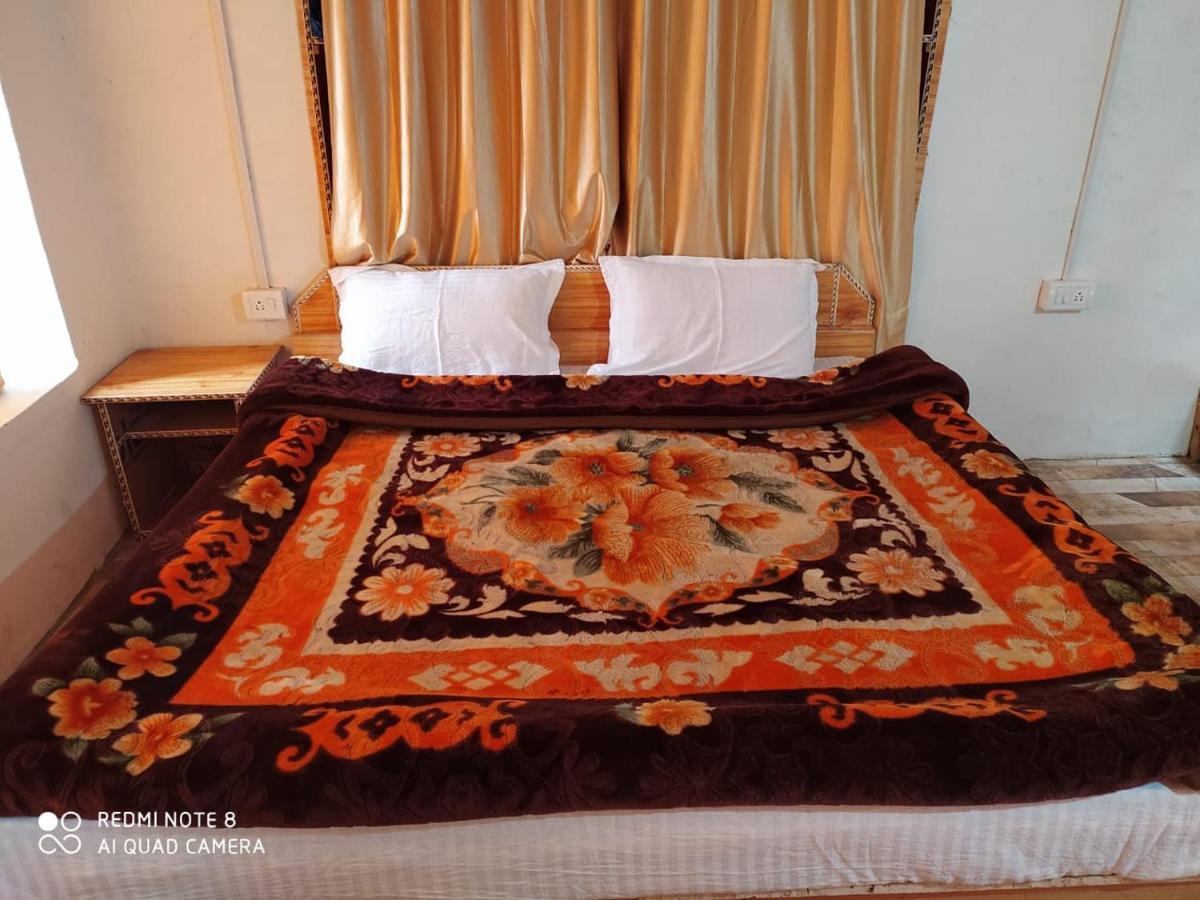 Moksha - By The River Villa Jibhi ภายนอก รูปภาพ