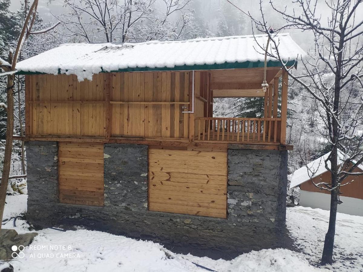 Moksha - By The River Villa Jibhi ภายนอก รูปภาพ